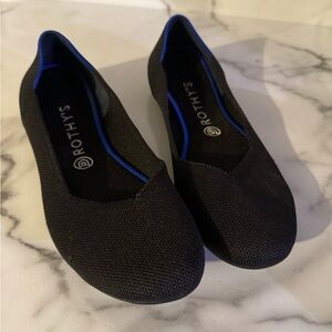 Black Rothy’s Flats